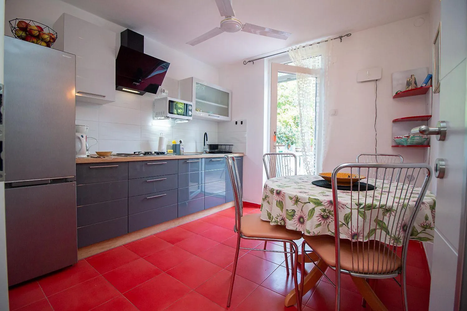 Modernes Apartment Nur 50 Meter Zum Zentrum Von Rovinj Mit Privatparkplatz 0*,